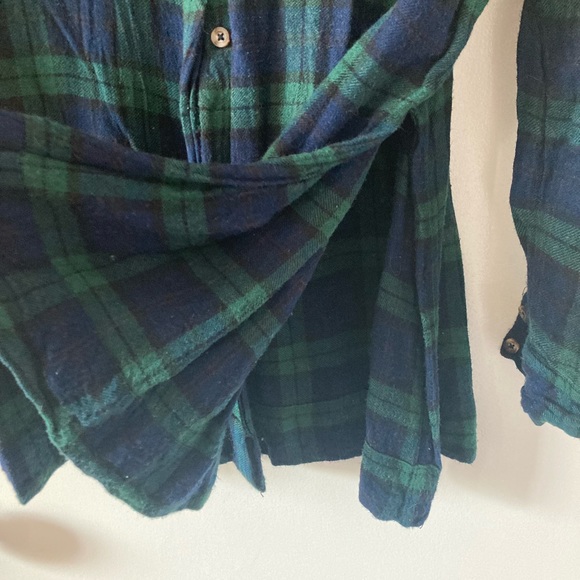 BDG blue and green plaid button down - Picture 4 of 5